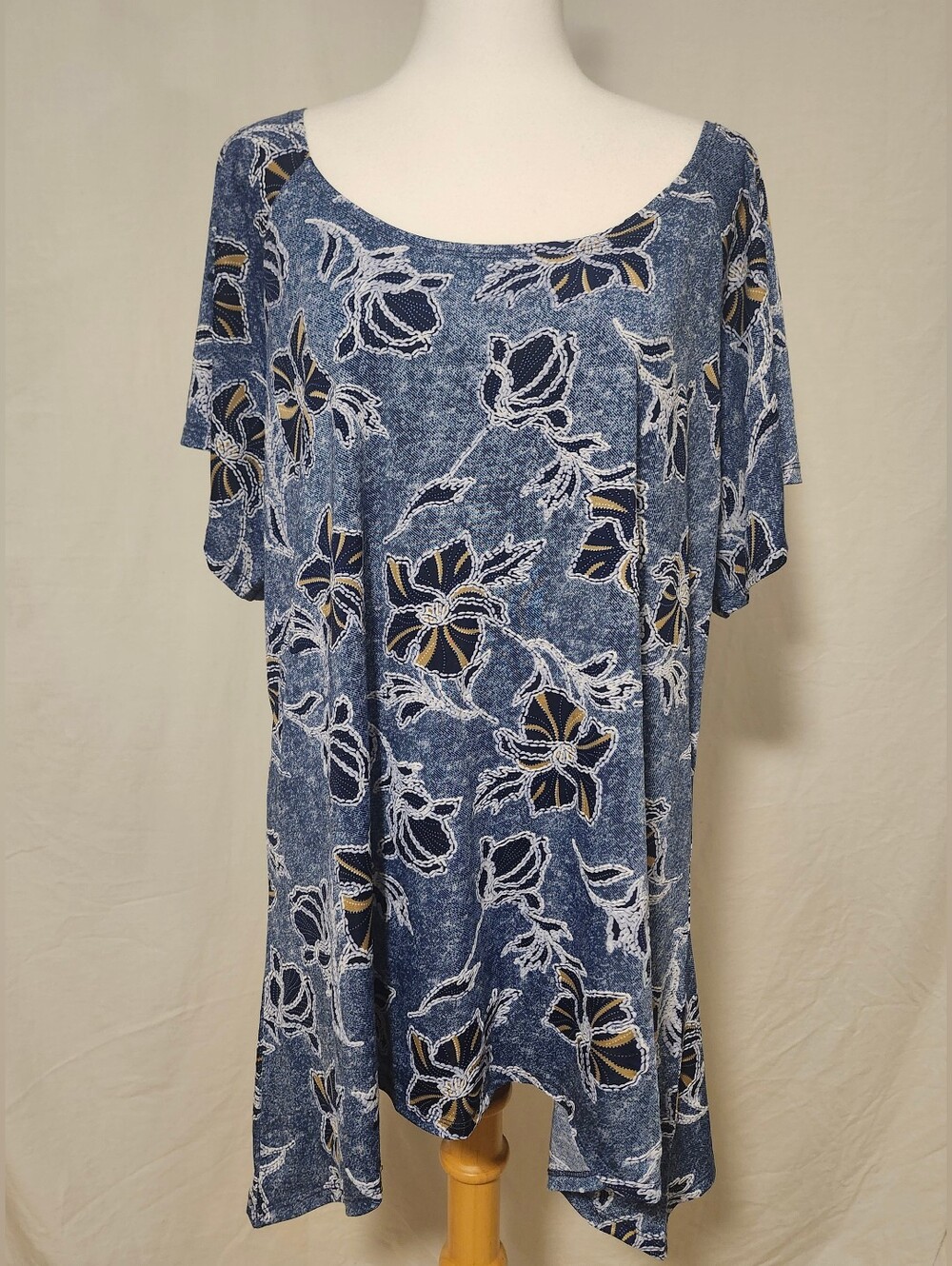 Brittany Black Blue Floral Scoop Neck TexturedTunic